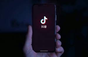 不简单的抖音品牌logo设计为什么这样更新？